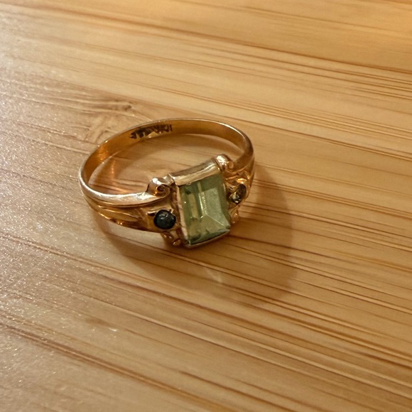 10K Green tourmaline ring - Picture 4 of 6